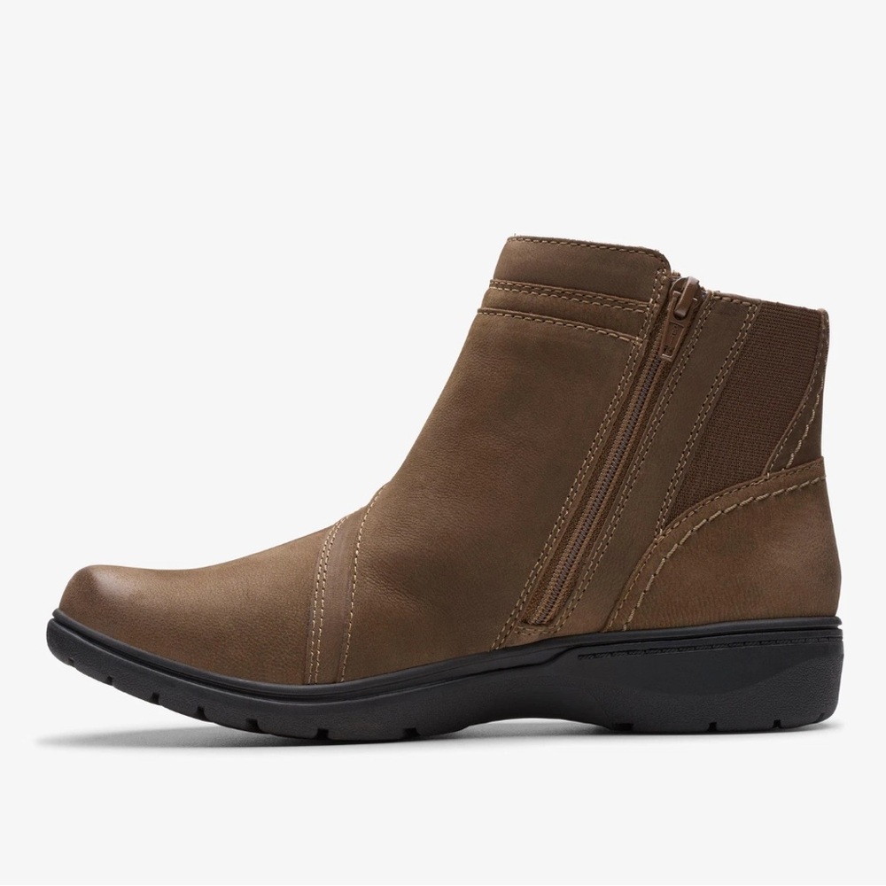 Clarks Collection Leather Ankle Boot Carleigh Style Mushroom Brown Nubuck 8W NIB - Picture 5 of 16